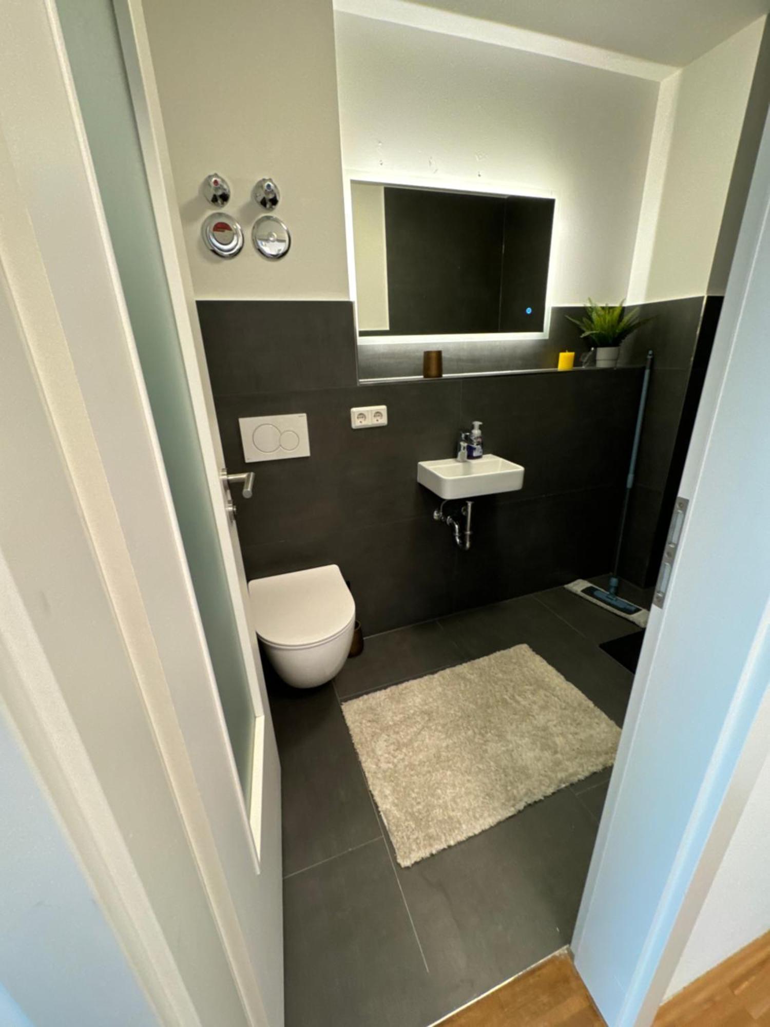 Moderne Ferienwohnung Mit Terrasse ヴュルツブルク エクステリア 写真